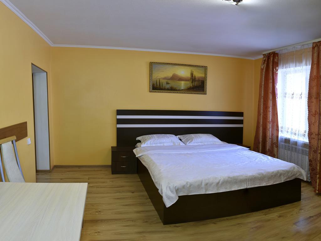 Paradis Hotel Rostov-na-Donu Rom bilde