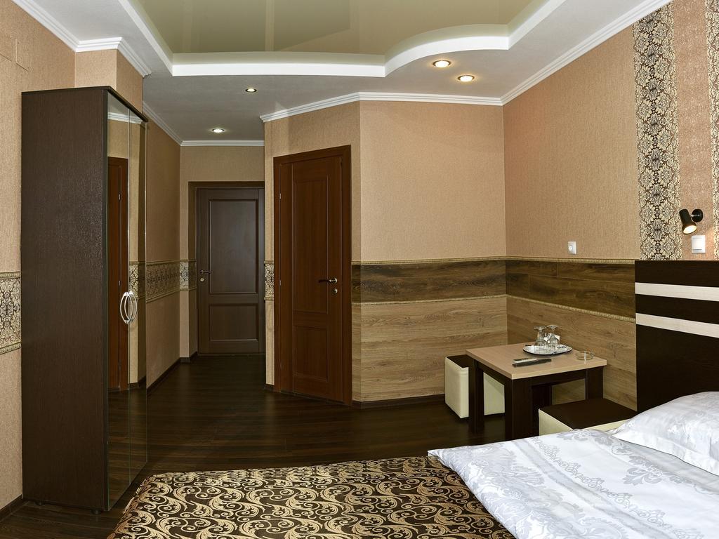 Paradis Hotel Rostov-na-Donu Rom bilde