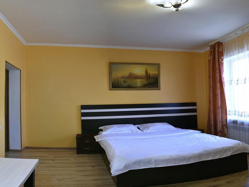 Paradis Hotel Rostov-na-Donu Rom bilde