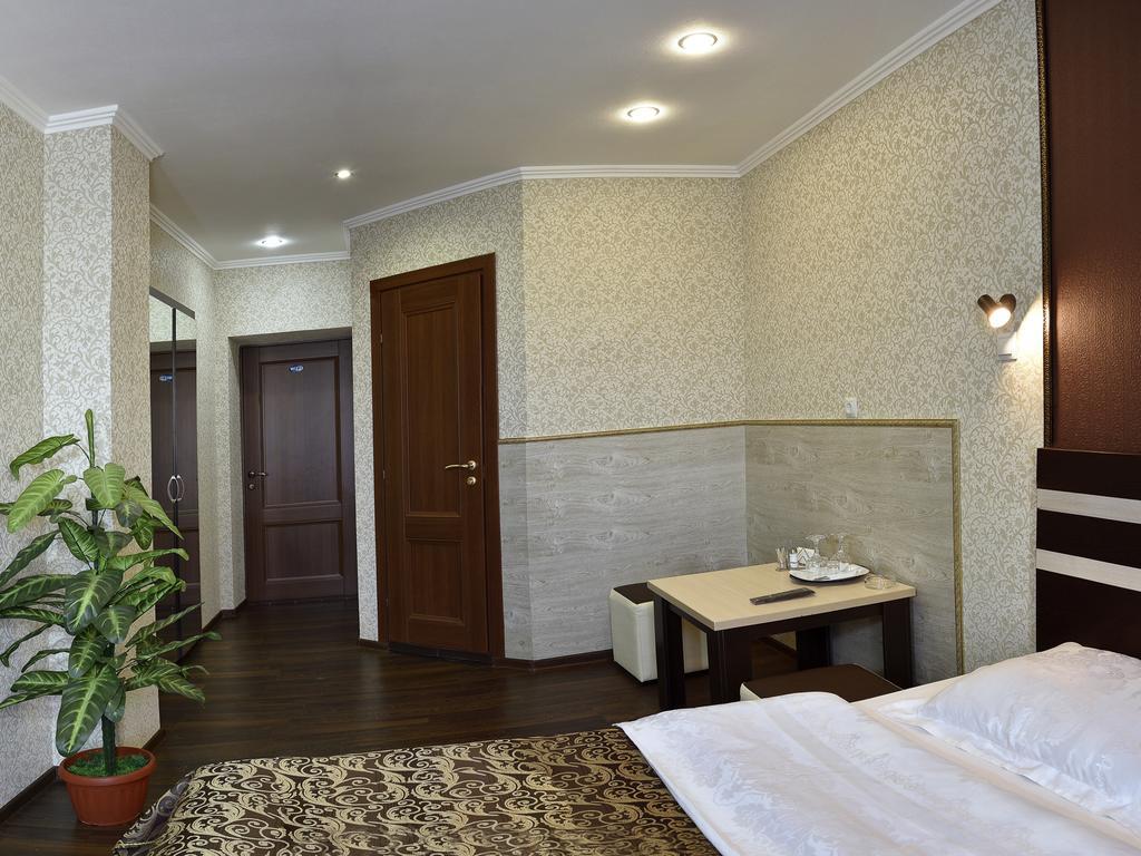 Paradis Hotel Rostov-na-Donu Rom bilde